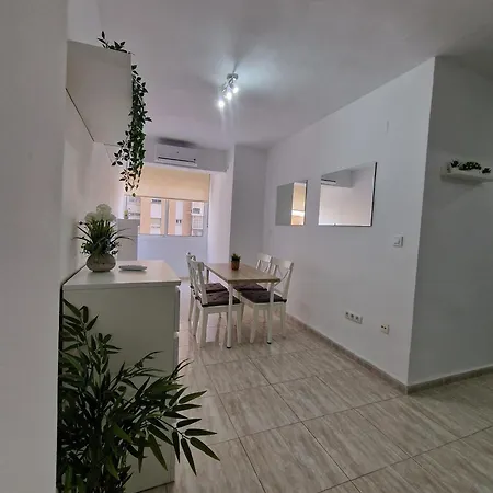 Apartment Virgen De Lujan Triana Seville
